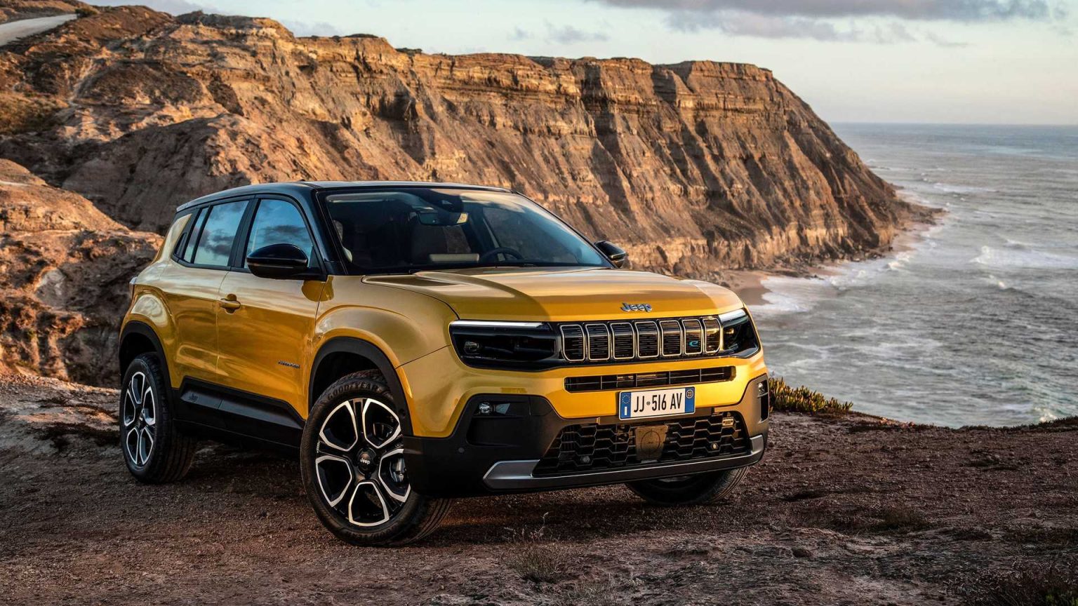 2023 jeep avenger 2
